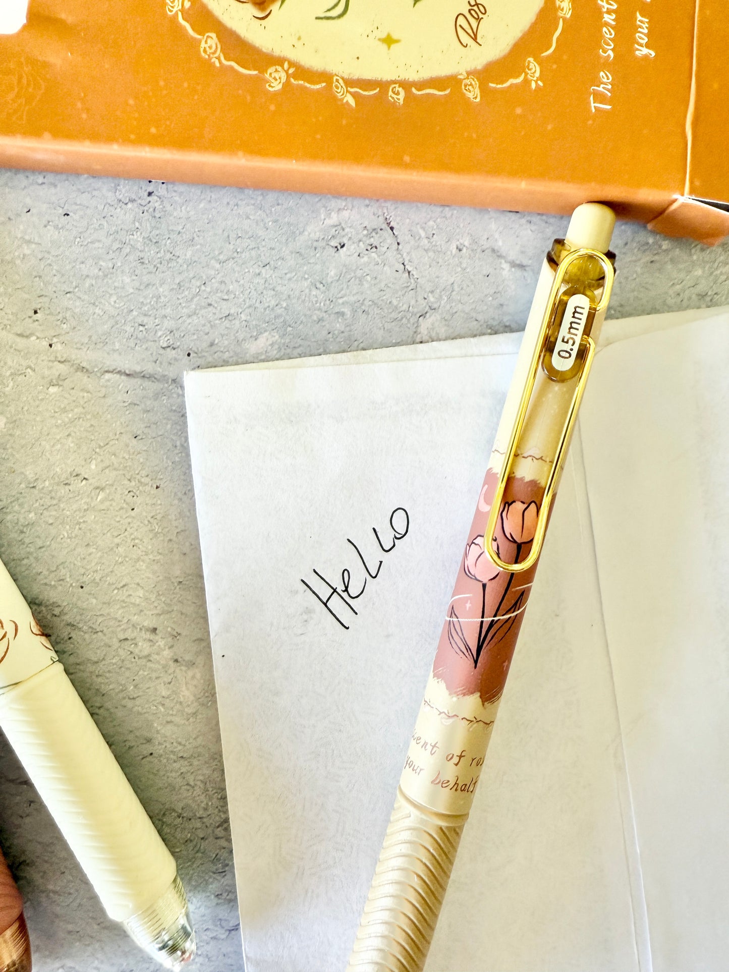 Vintage Floral Gel Pen - Set of 4