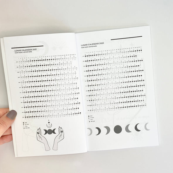 Moon Rituals & Manifestation Journal